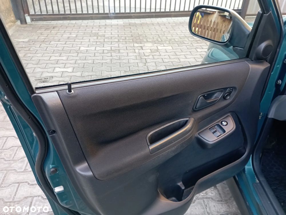 Suzuki Ignis 1.5 Four Grip Club 4 Seasons - 21