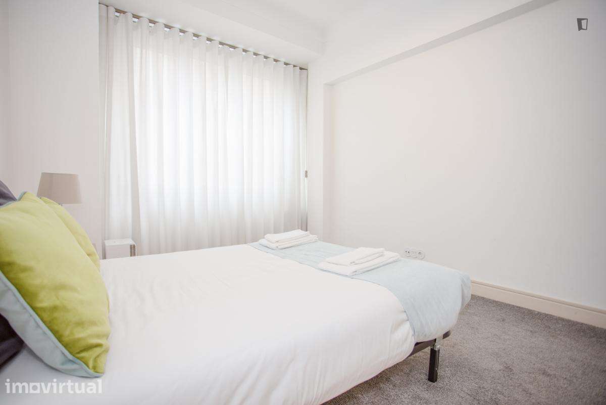 Apartamento com 3 quartos - localizado em Santo Ildefonso Porto - Grande imagem: 4/40
