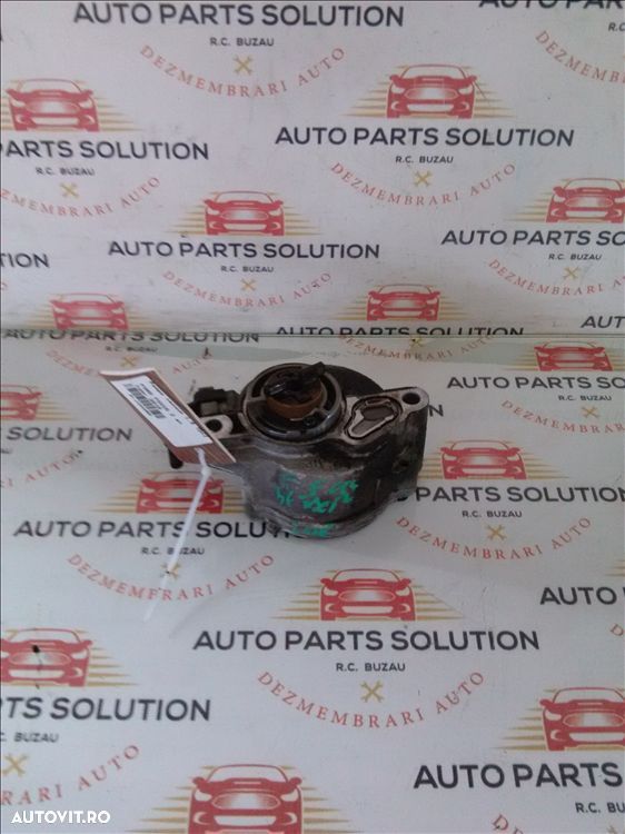 pompa vacuum 1.6 tdci ford focus 2 an fabr.2010 - 1
