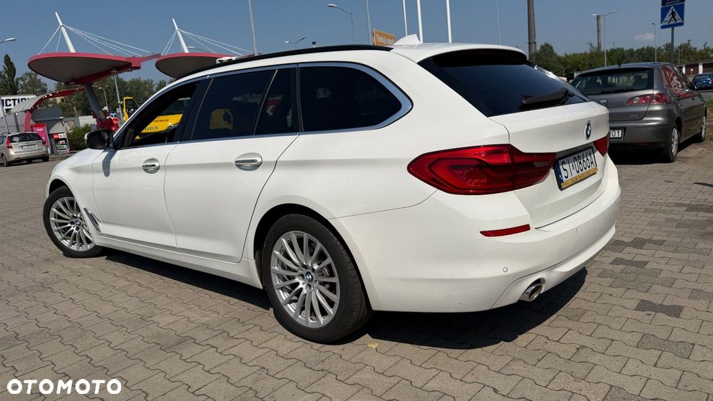 BMW Seria 5 520d Luxury Line - 10