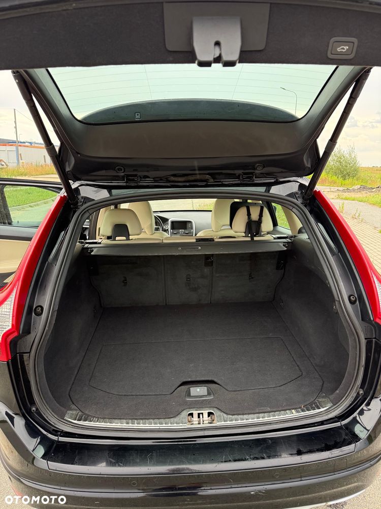 Volvo XC 60 D5 AWD Summum - 4
