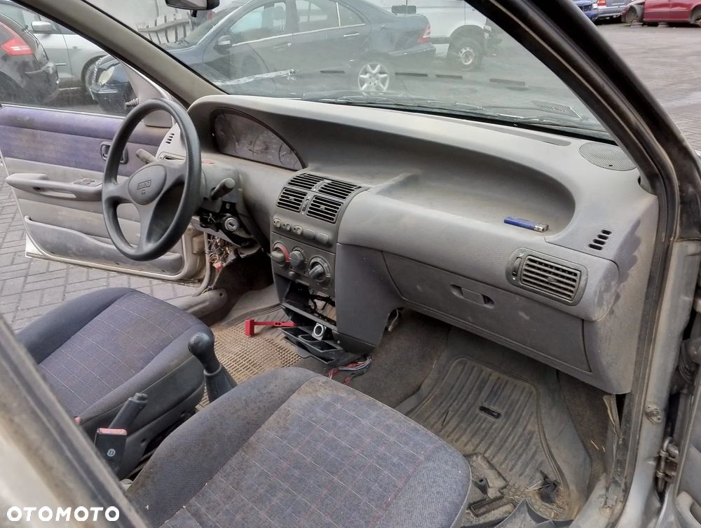 Fiat Punto 176 (93-97r.) 1.1B 54KM. Silnik 176 A6.000 / 176 B2.000 Skrzynia  C.514.5.10 / C.514.6.10 lakier 647 - Grigio Steel.Cały na części. GWARANCJA !!! - 9