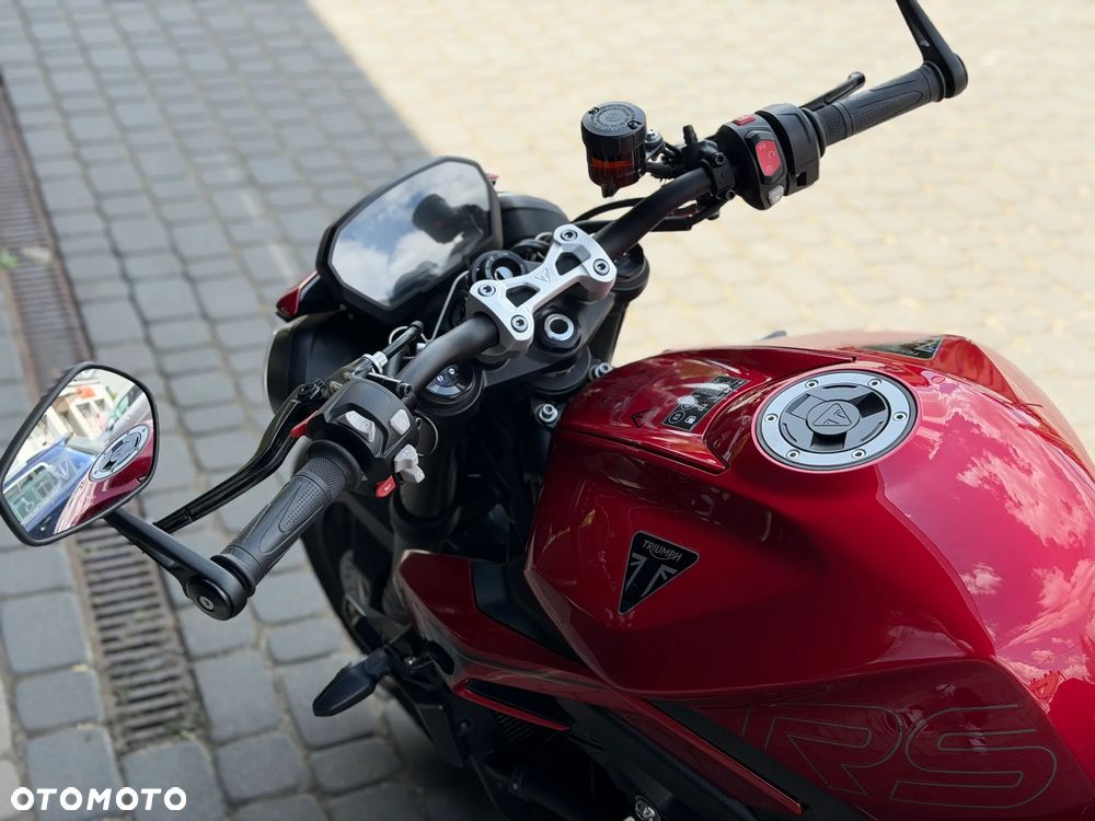 Triumph Street Triple - 8