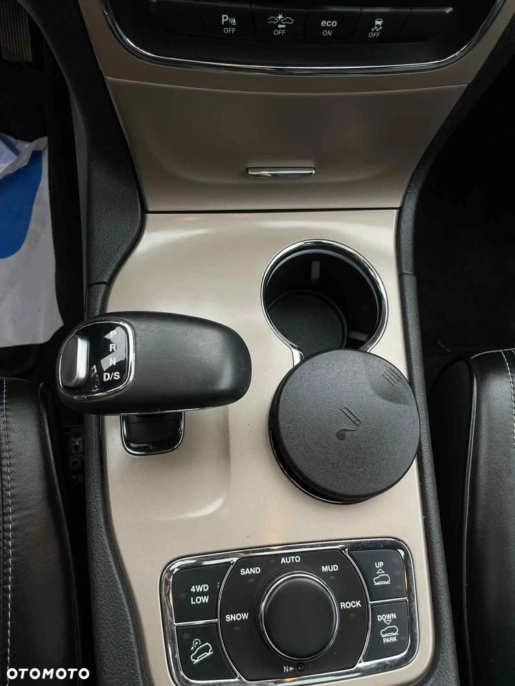 Jeep Grand Cherokee Diesel Overland - 19