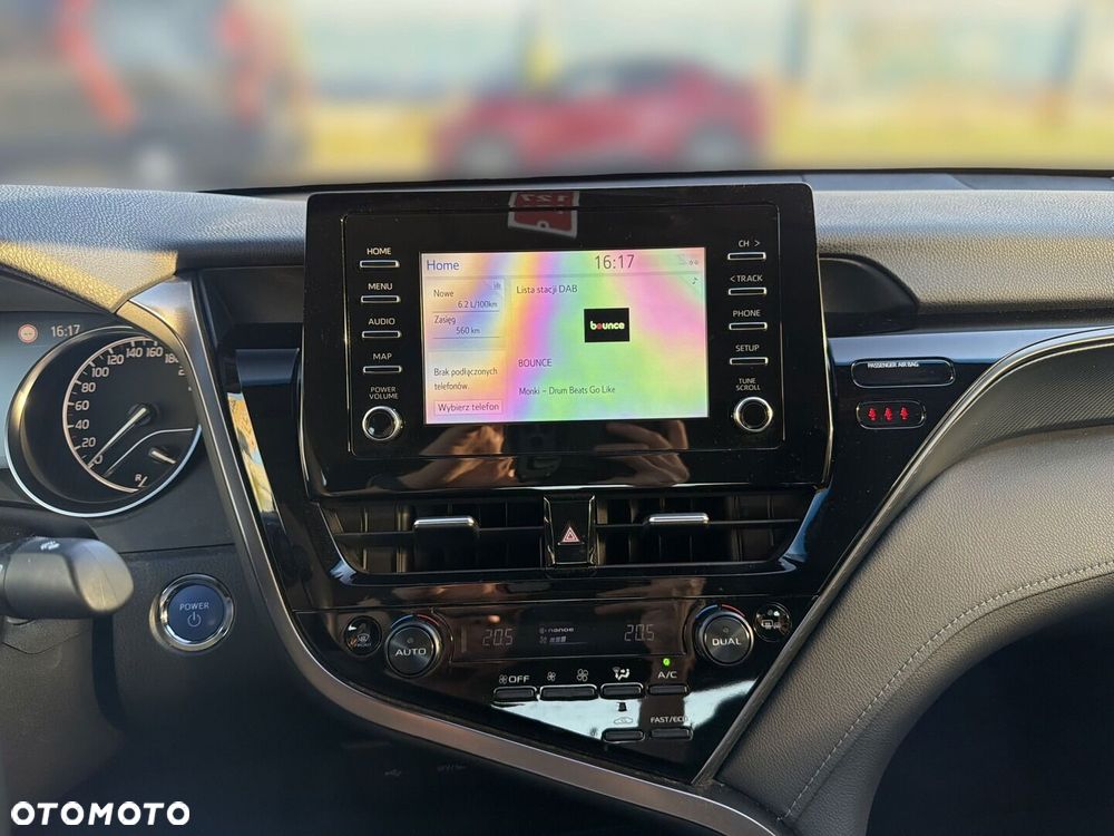 Toyota Camry 2.5 Hybrid Comfort CVT - 18