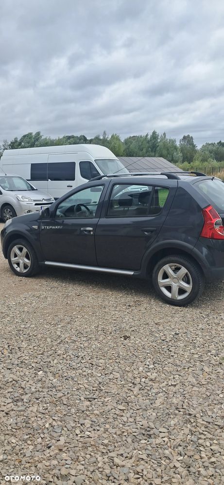Dacia Sandero 1.6 Hi-Flex - 2