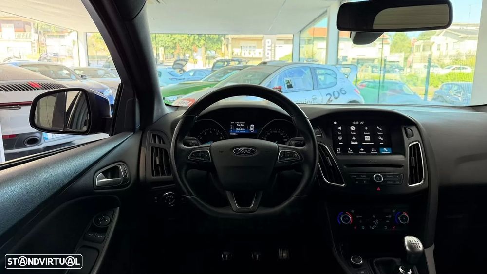 Ford Focus SW 1.0 EcoBoost ST-Line - 28
