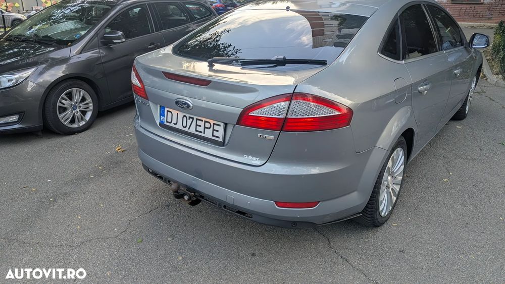 Ford Mondeo 2.0 TDCi Ghia - 8