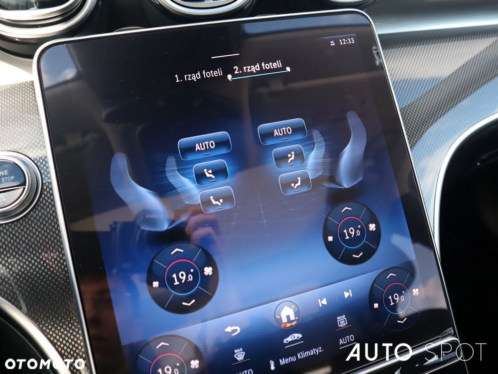 Mercedes-Benz Klasa C 180 9G-TRONIC AMG Line - 32