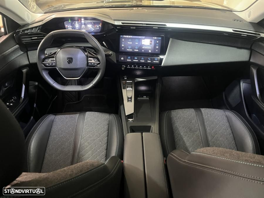 Peugeot 408 1.2 PureTech Allure Pack EAT8 - 24