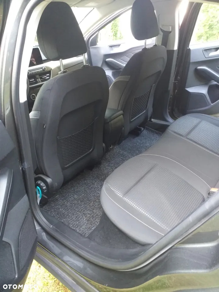 Ford Focus 1.5 EcoBlue SCR Trend - 3