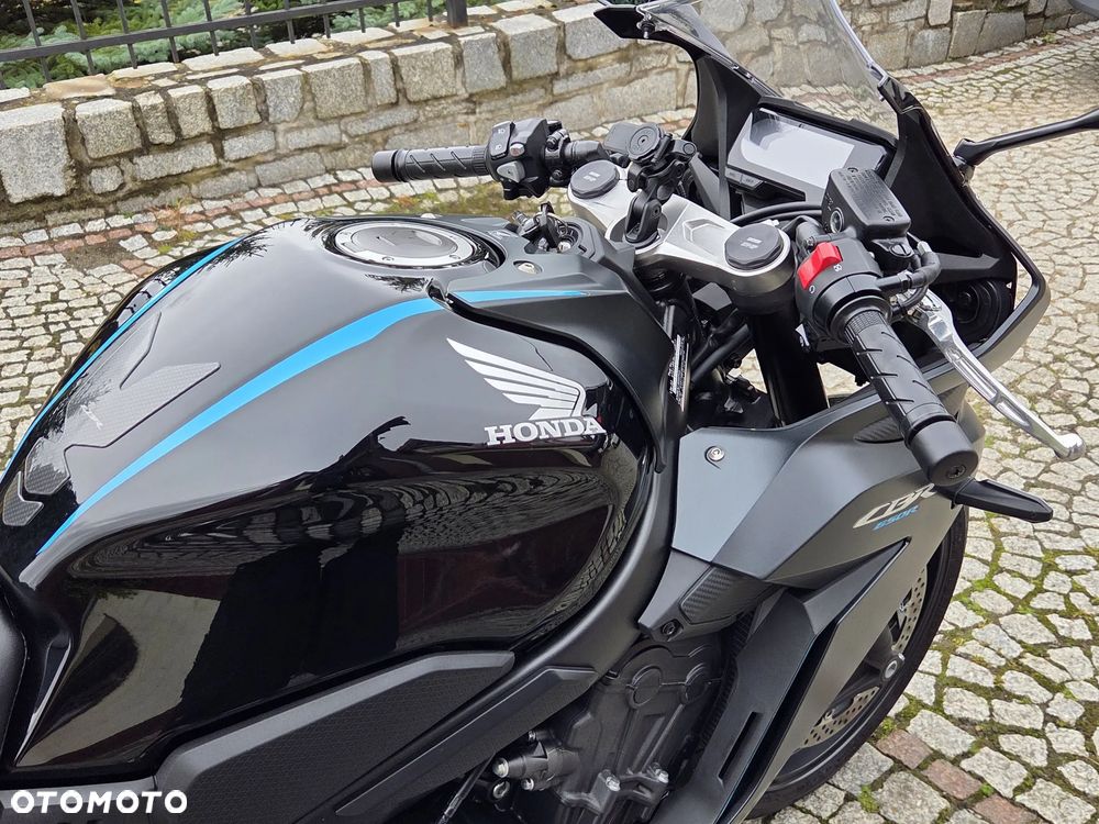 Honda CBR - 23