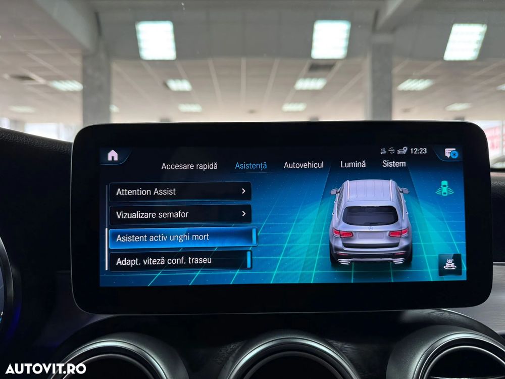 Mercedes-Benz GLC 300 e 4Matic 9G-TRONIC Edition AMG Line - 36