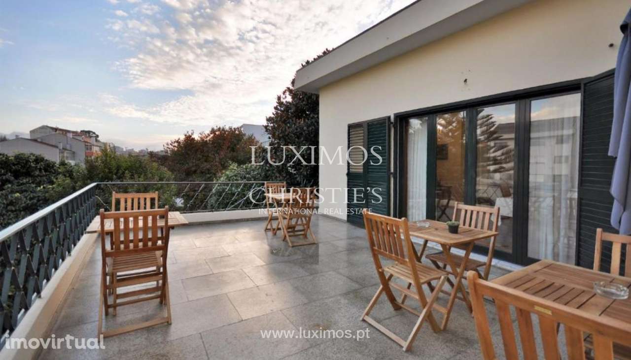 Moradia com onze quartos para venda em Rio Tinto, Gondomar - Grande imagem: 3/25