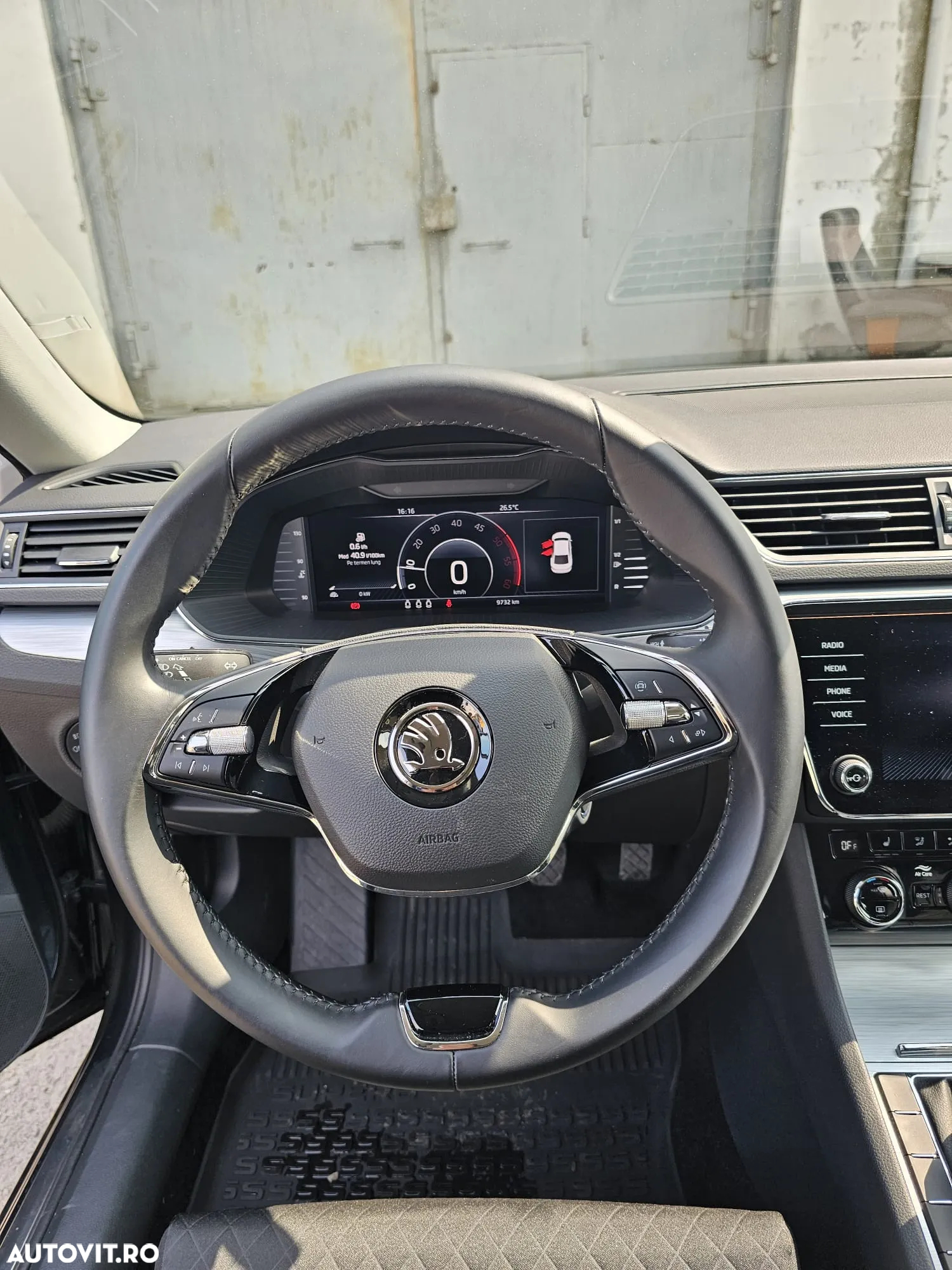 Skoda Superb 2.0 TDI Ambition - 4
