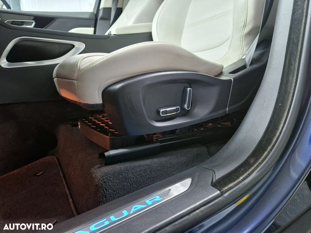 Jaguar F-Pace 20d AWD Aut. Prestige - 19