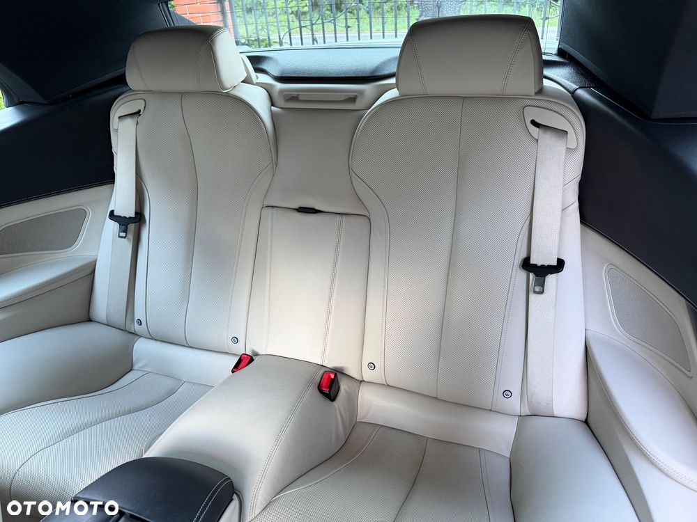 BMW Seria 6 650i - 14