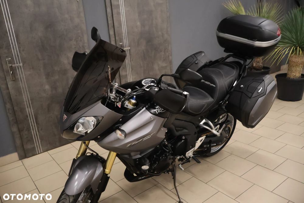Triumph Tiger - 15