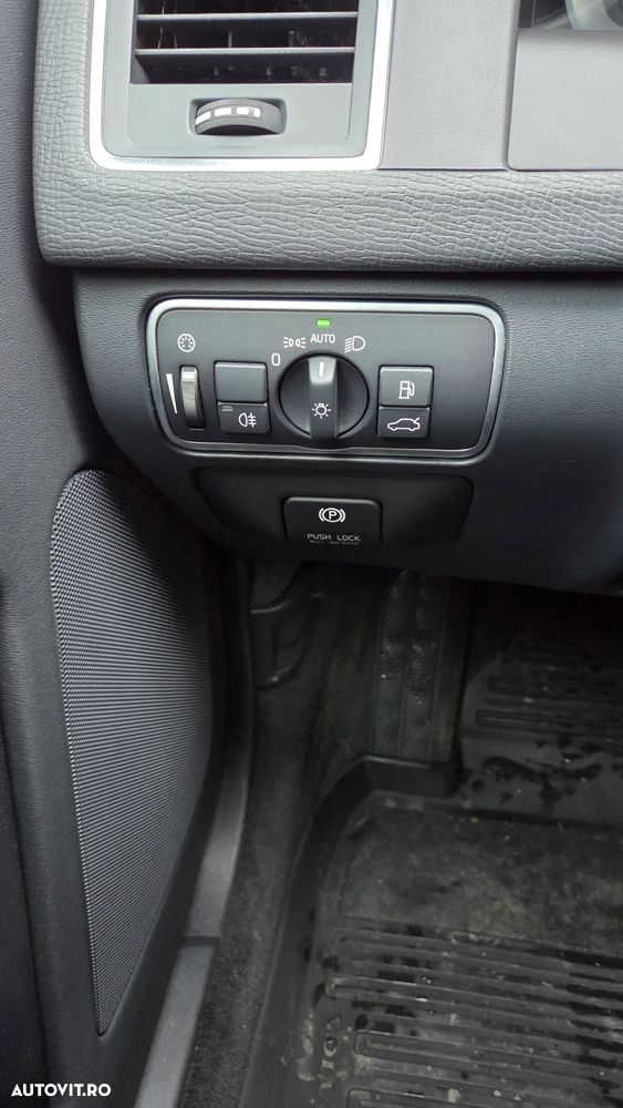 Volvo XC 60 D4 Geartronic Momentum - 14