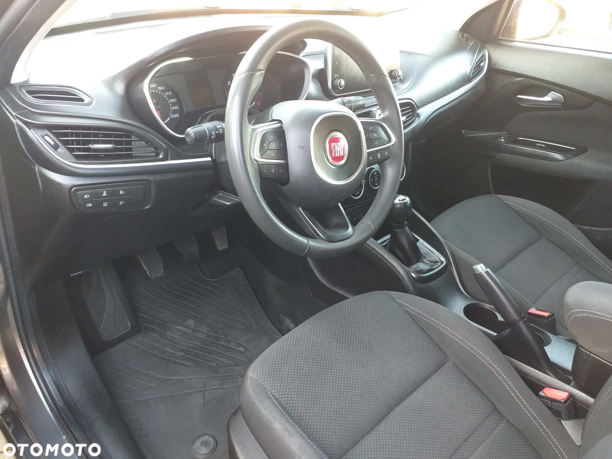 Fiat Tipo 1.4 T-Jet 16v Lounge - 10