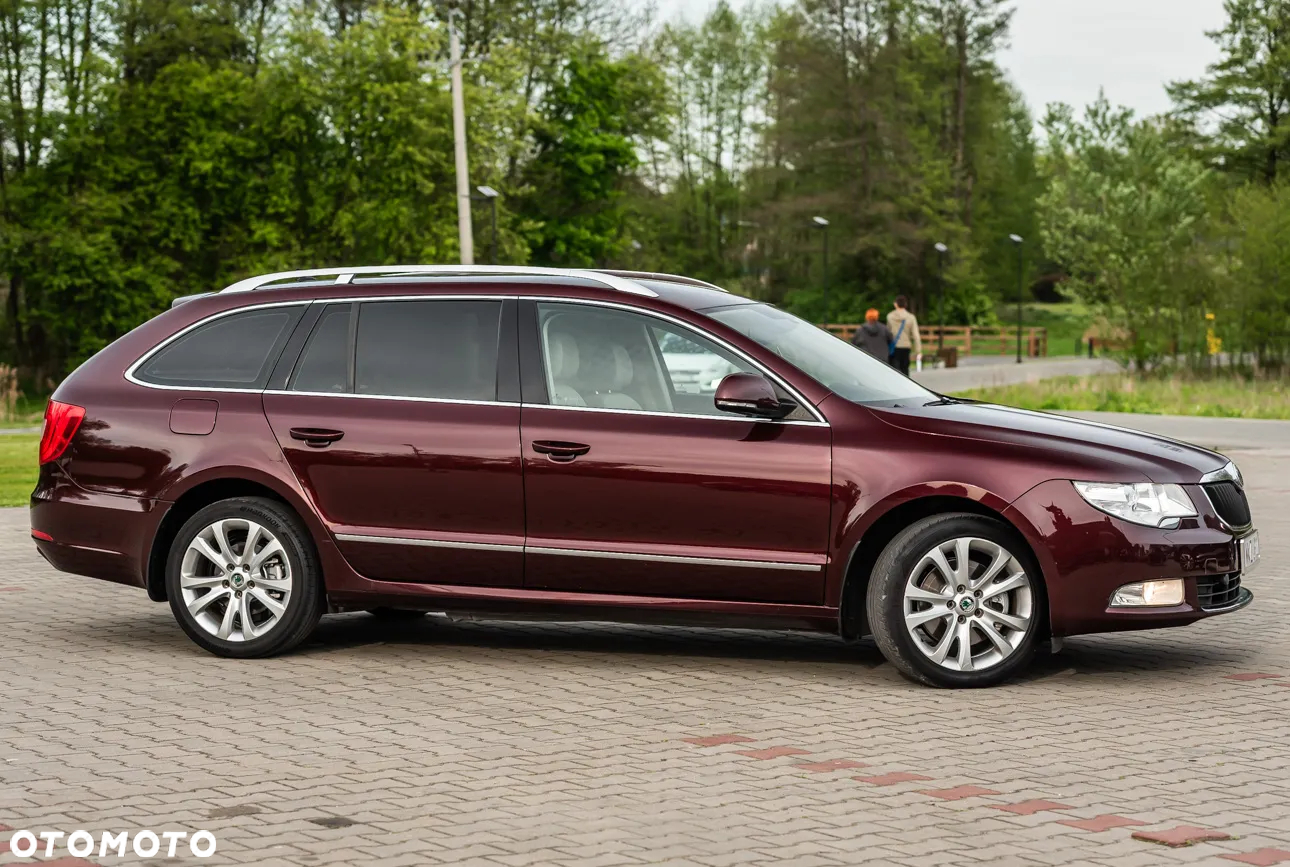 Skoda Superb 2.0 TDI Elegance DSG - 3