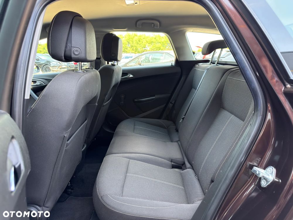 Opel Astra 1.4 T Cosmo - 31