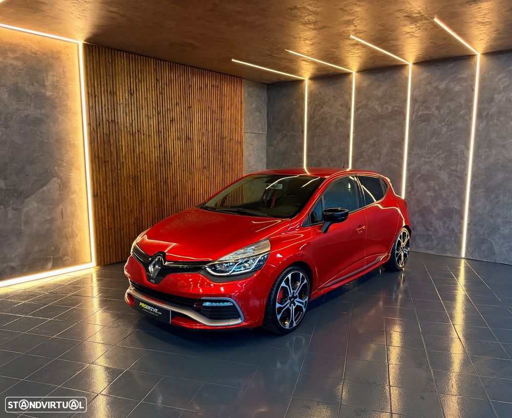 Renault Clio TCe 220 EDC R.S. Trophy - 1