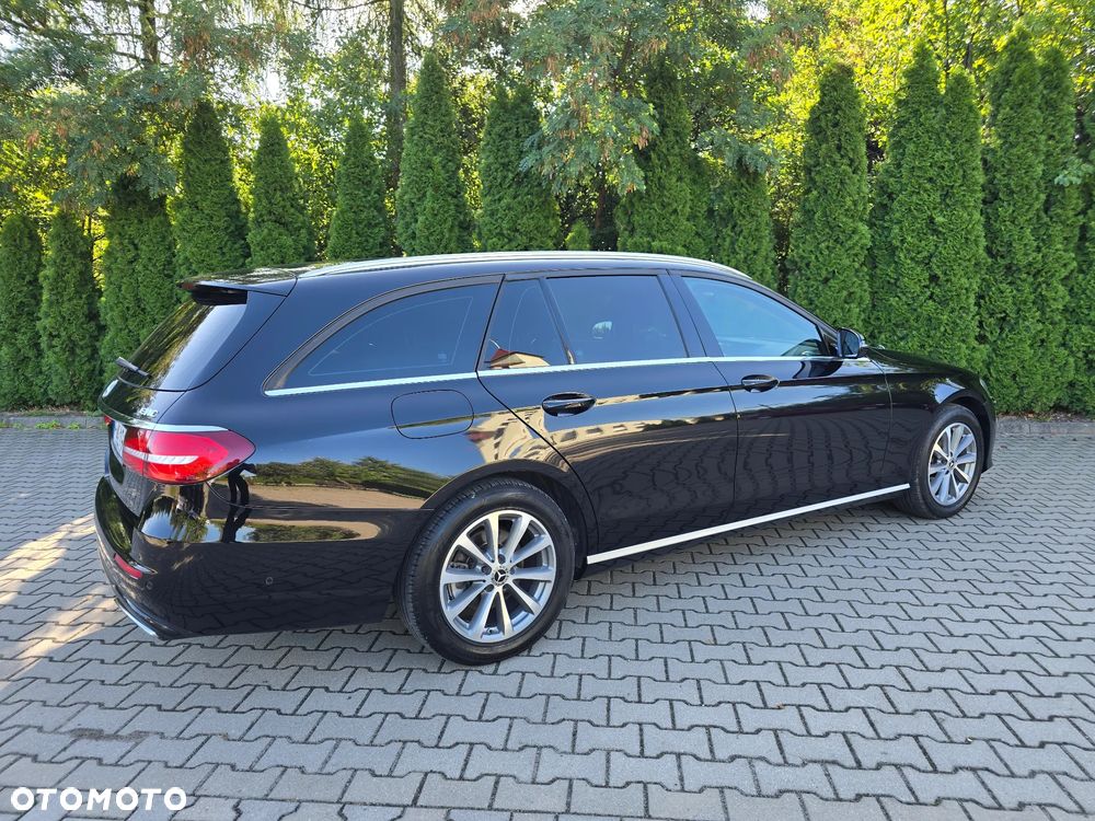 Mercedes-Benz Klasa E 200 9G-TRONIC - 19