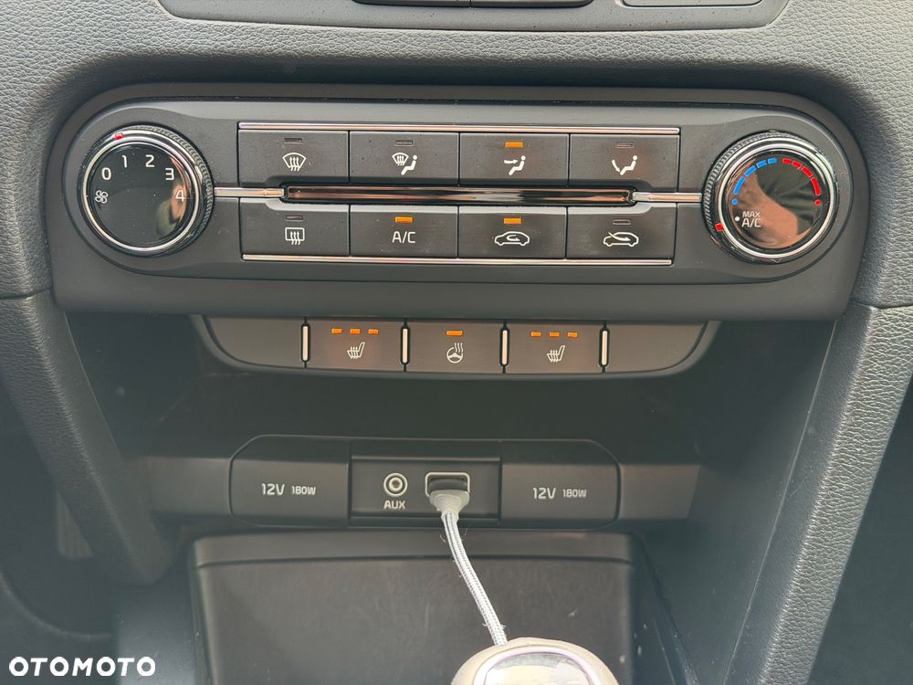 Kia Ceed 1.4 L Business Line Plus - 18