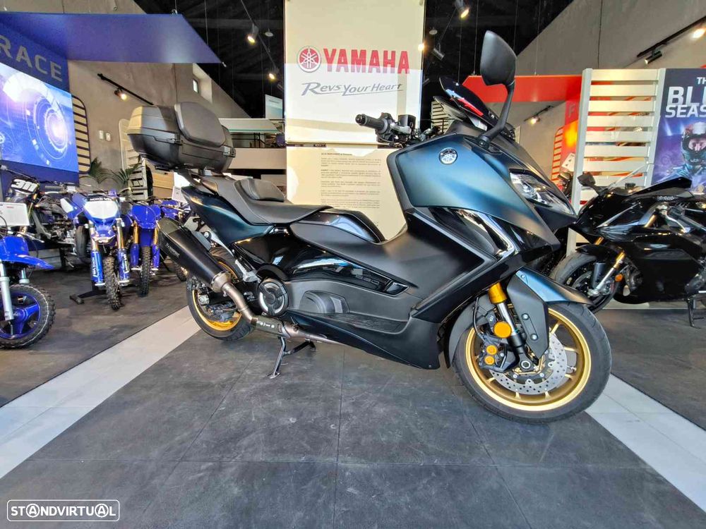 Yamaha TMAX TechMax - 1