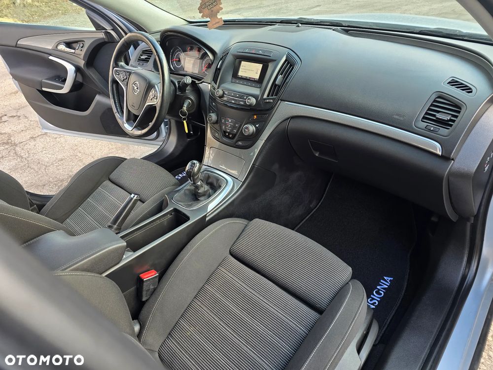 Opel Insignia - 8