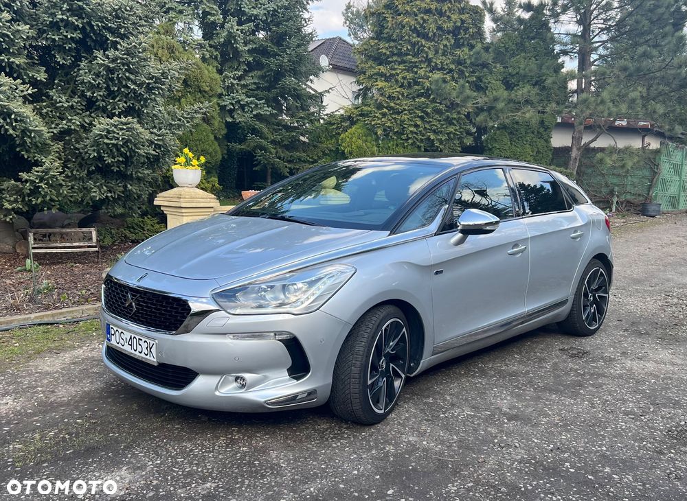 Citroën DS5 Hybrid4 Business Class - 1