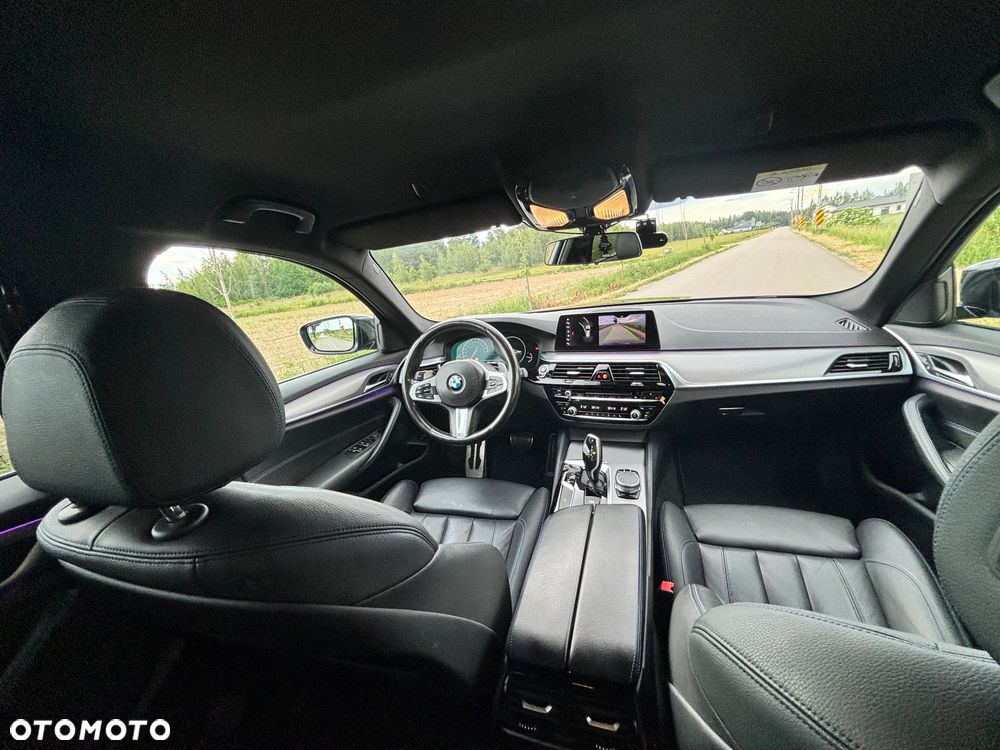BMW Seria 5 530i M Sport Edition - 10