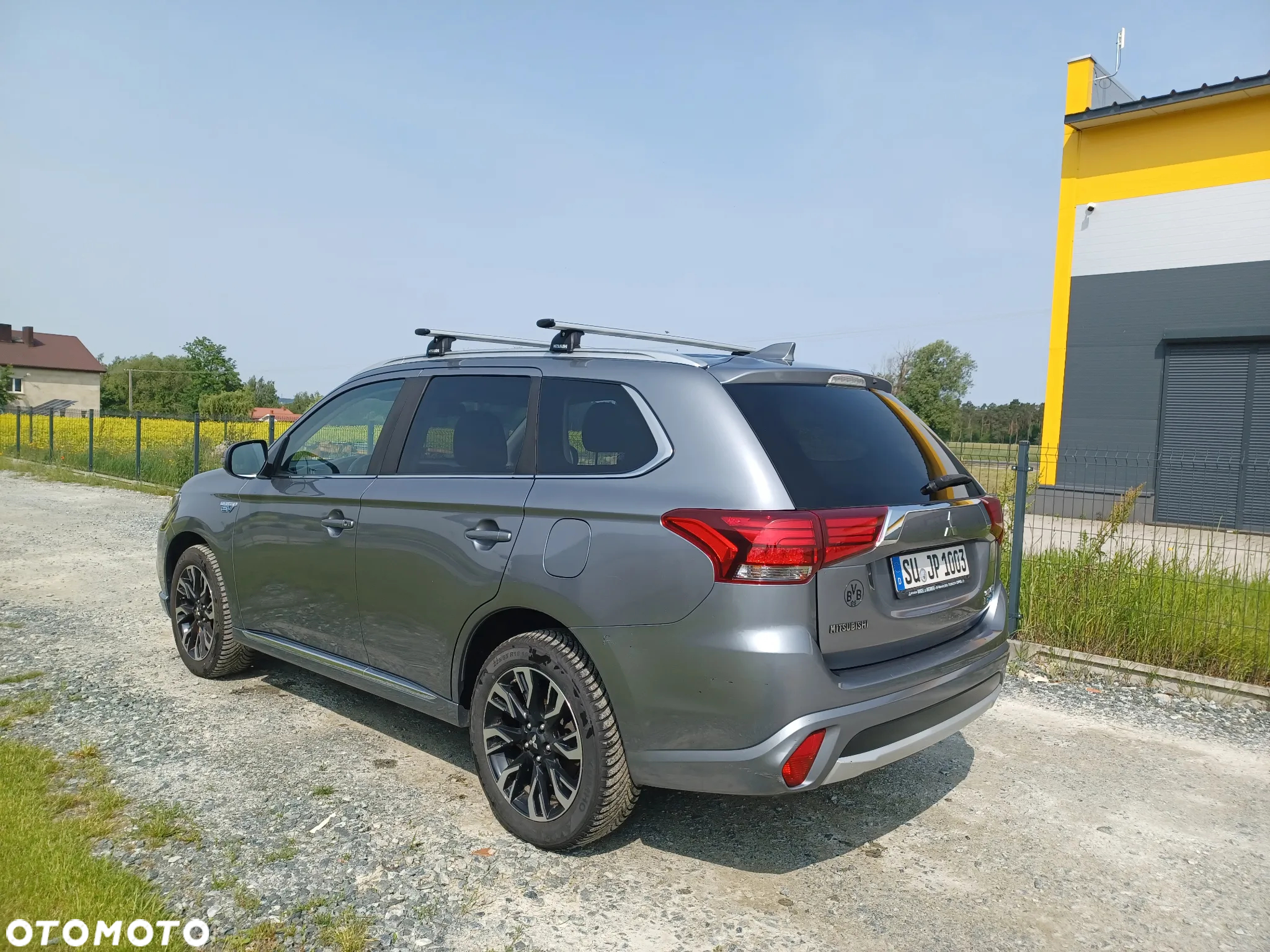 Mitsubishi Outlander 2.0 4WD Plug-In Hybrid Plus - 4