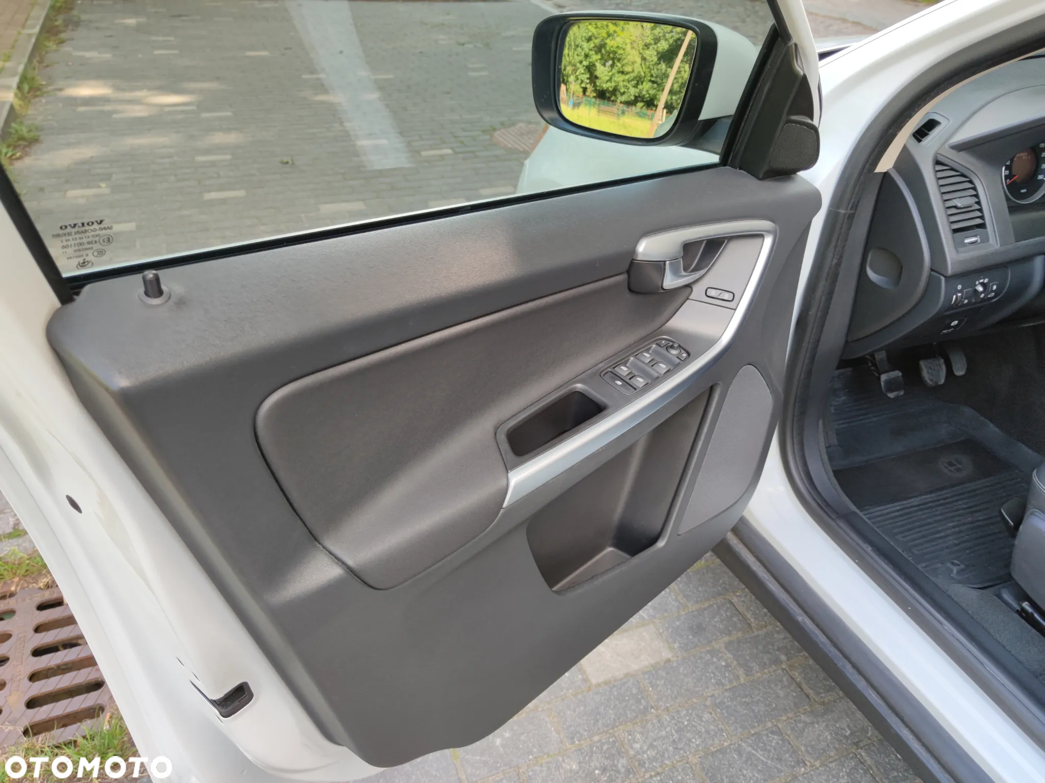 Volvo XC 60 D3 Momentum - 16