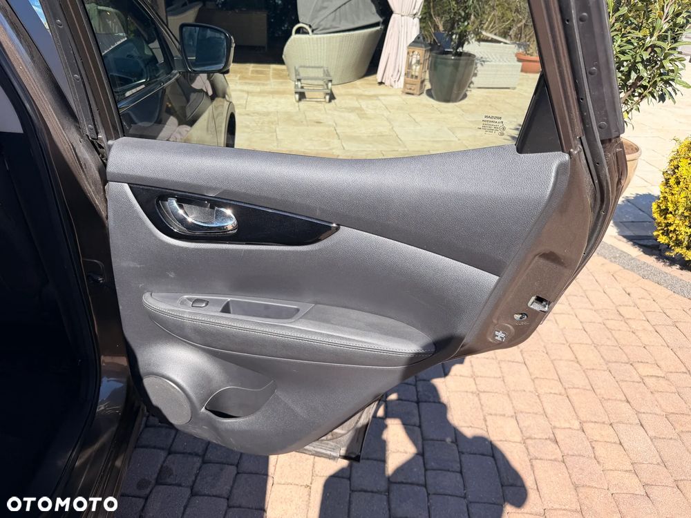 Nissan Qashqai 1.6 DCi N-Connecta - 16