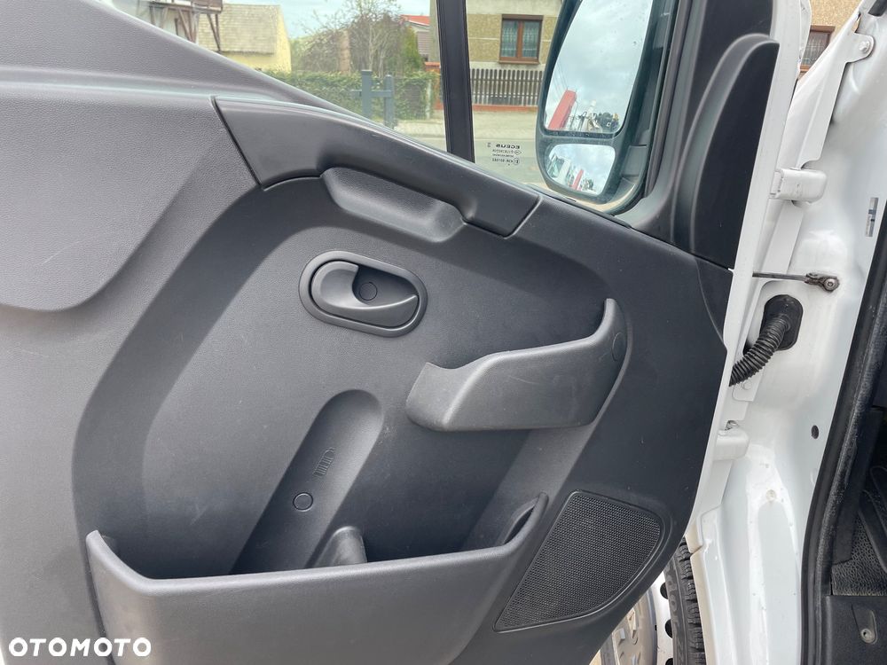 Renault Master L3 H3 webasto łóżko super stan cena brutto faktura VAT 23% - 16