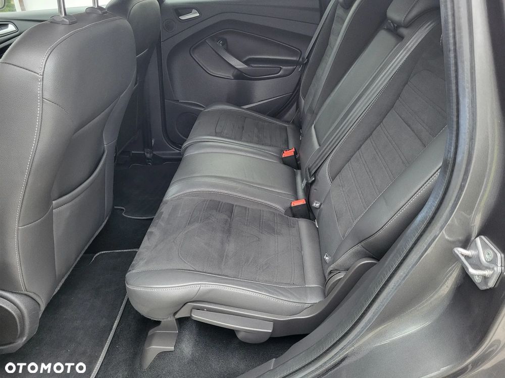 Ford Kuga 2.0 TDCi 4x4 ST-Line - 19