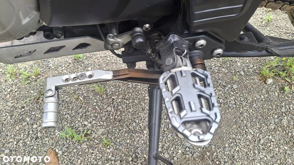 Suzuki DL - 5
