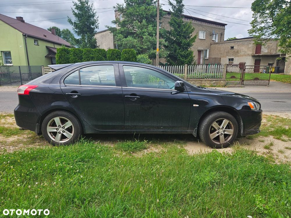 Mitsubishi Lancer 1.8 Intense - 2