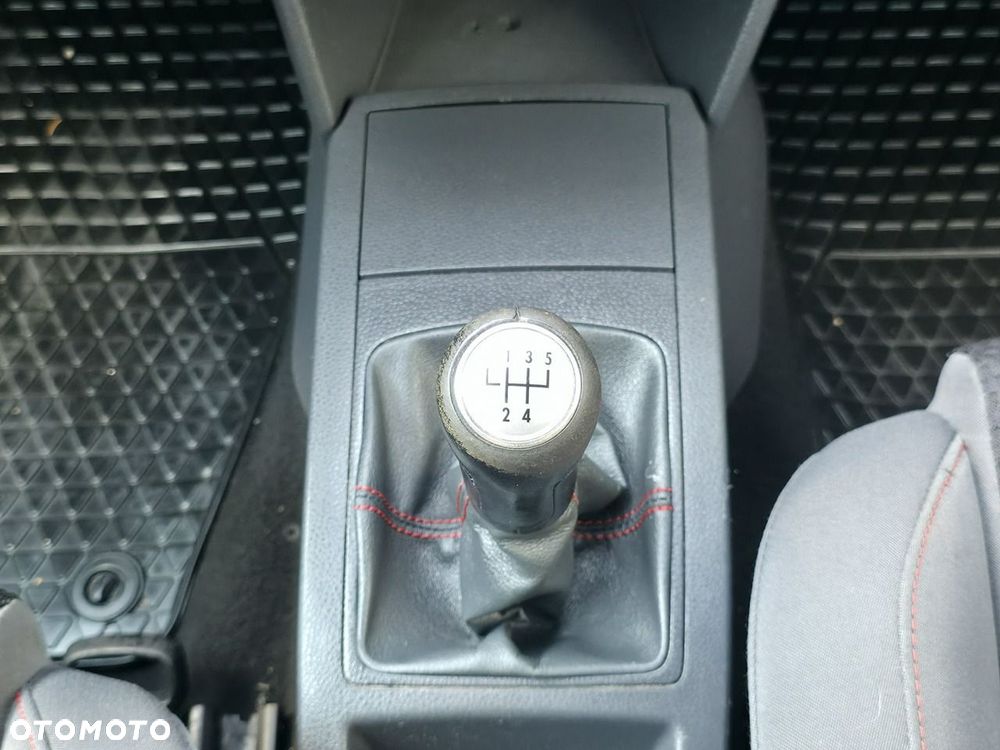 Volkswagen Polo - 16
