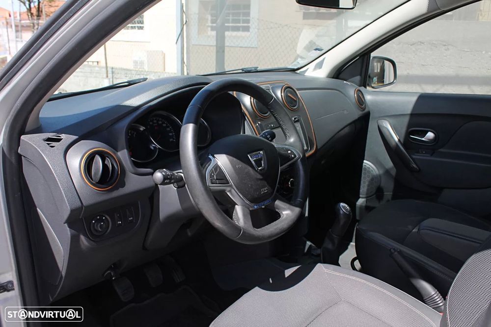 Dacia Sandero 0.9 TCe Stepway - 11