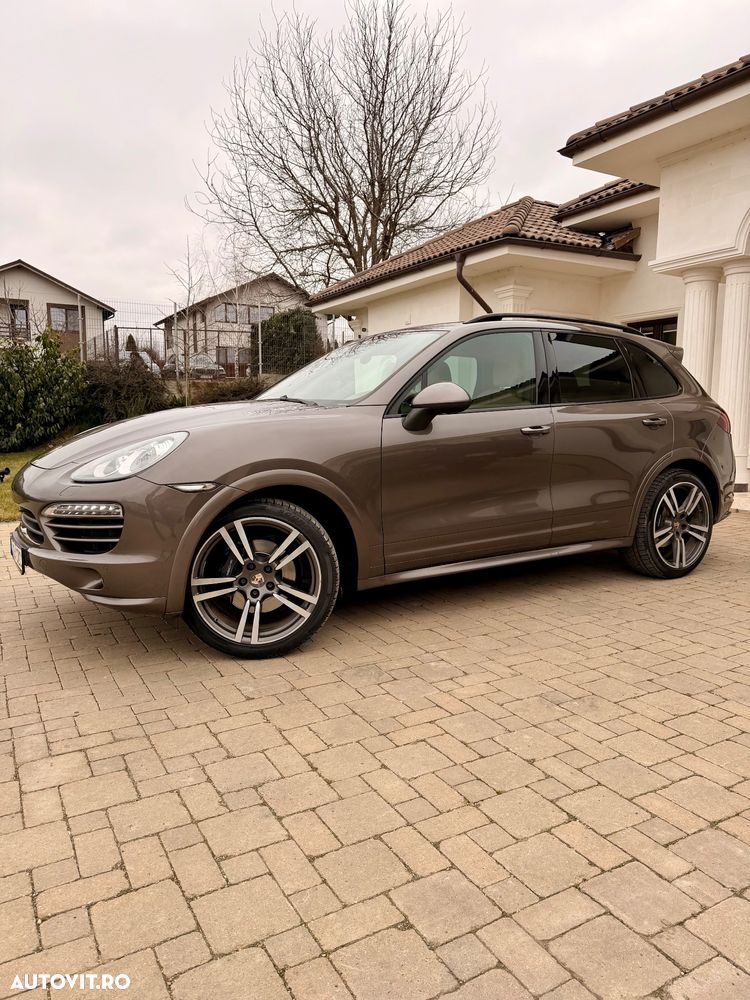 Porsche Cayenne - 2