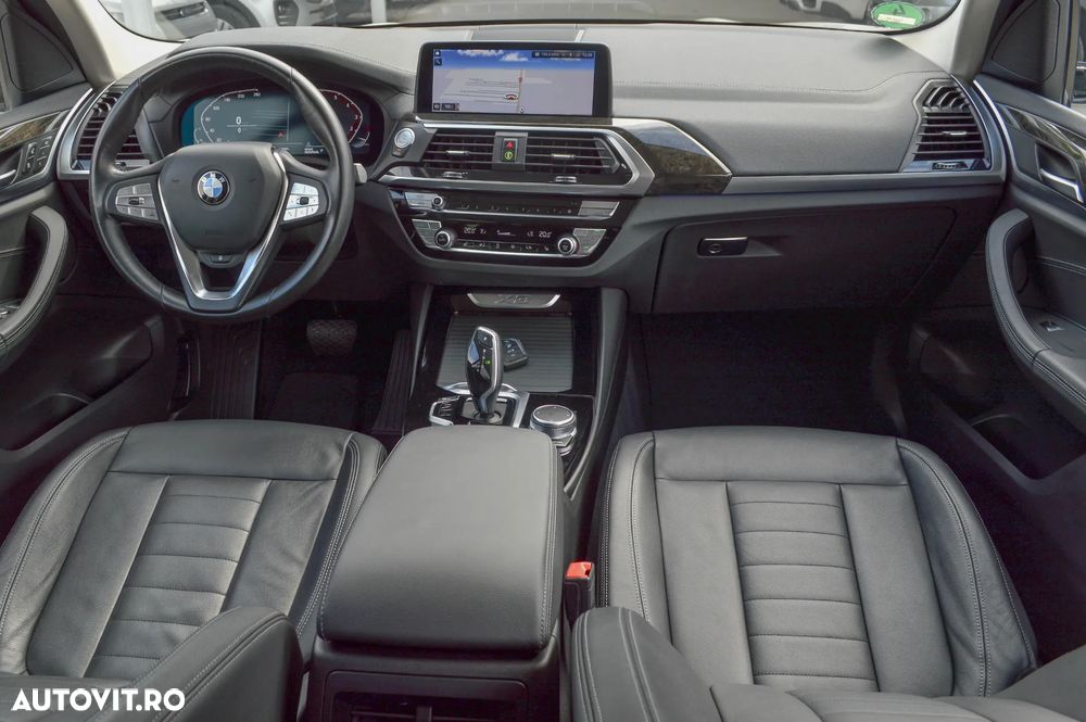BMW X3 xDrive20i AT Luxury Line - 6