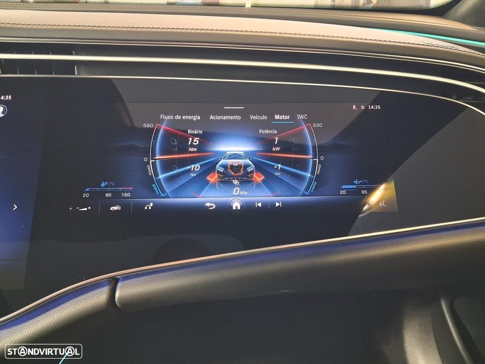 Mercedes-Benz E 53 AMG Hybrid 4Matic+ - 28