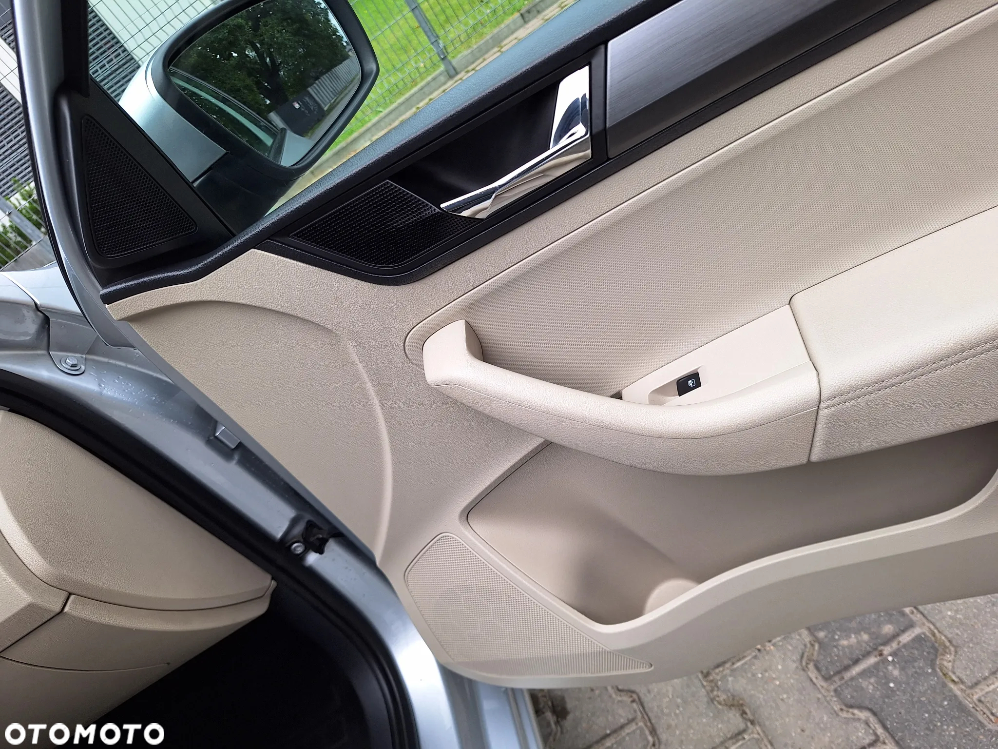 Skoda RAPID 1.0 TSI Style DSG - 12