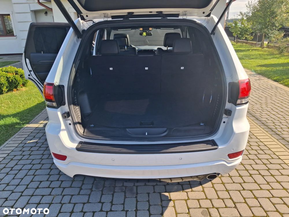 Jeep Grand Cherokee - 13