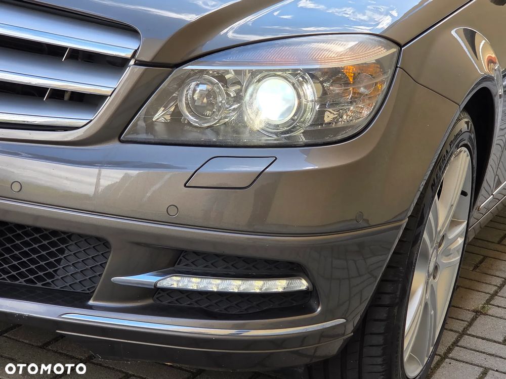 Mercedes-Benz Klasa C 200 (BlueEFFICIENCY) Avantgarde - 13
