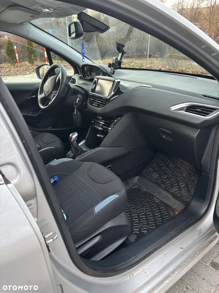 Peugeot 208 1.6 VTi Allure - 5