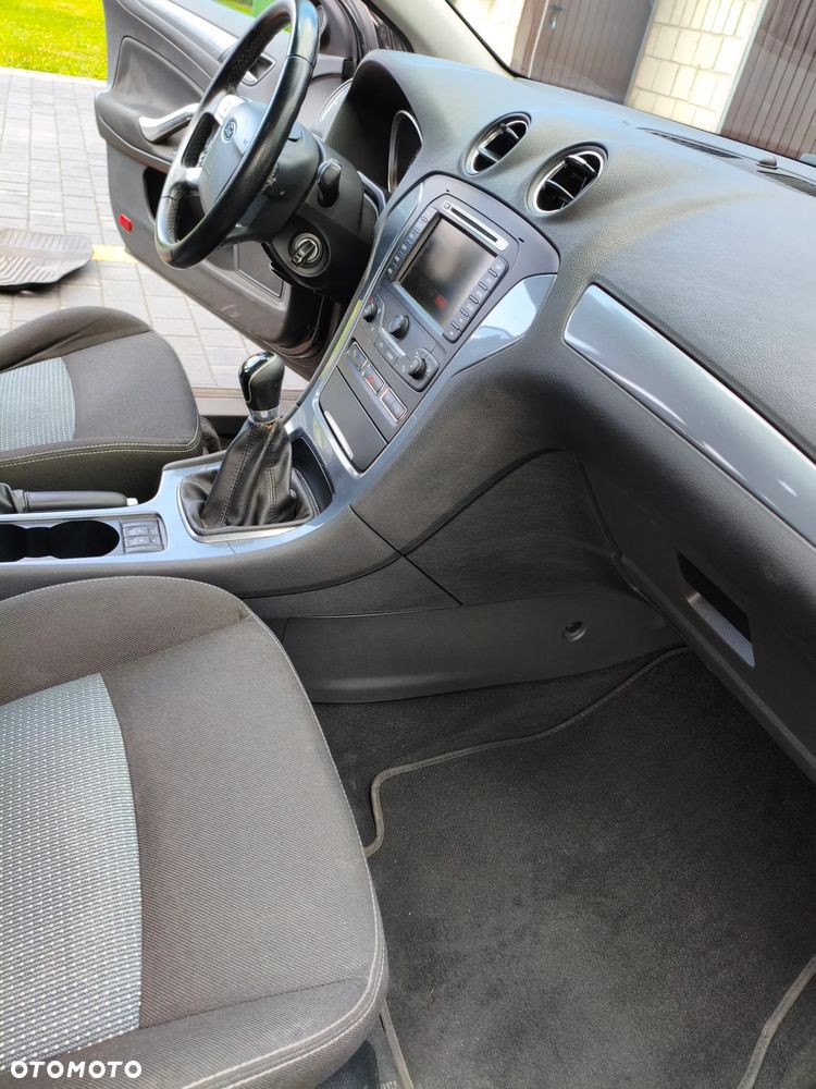 Ford Mondeo 2.0 Titanium - 12